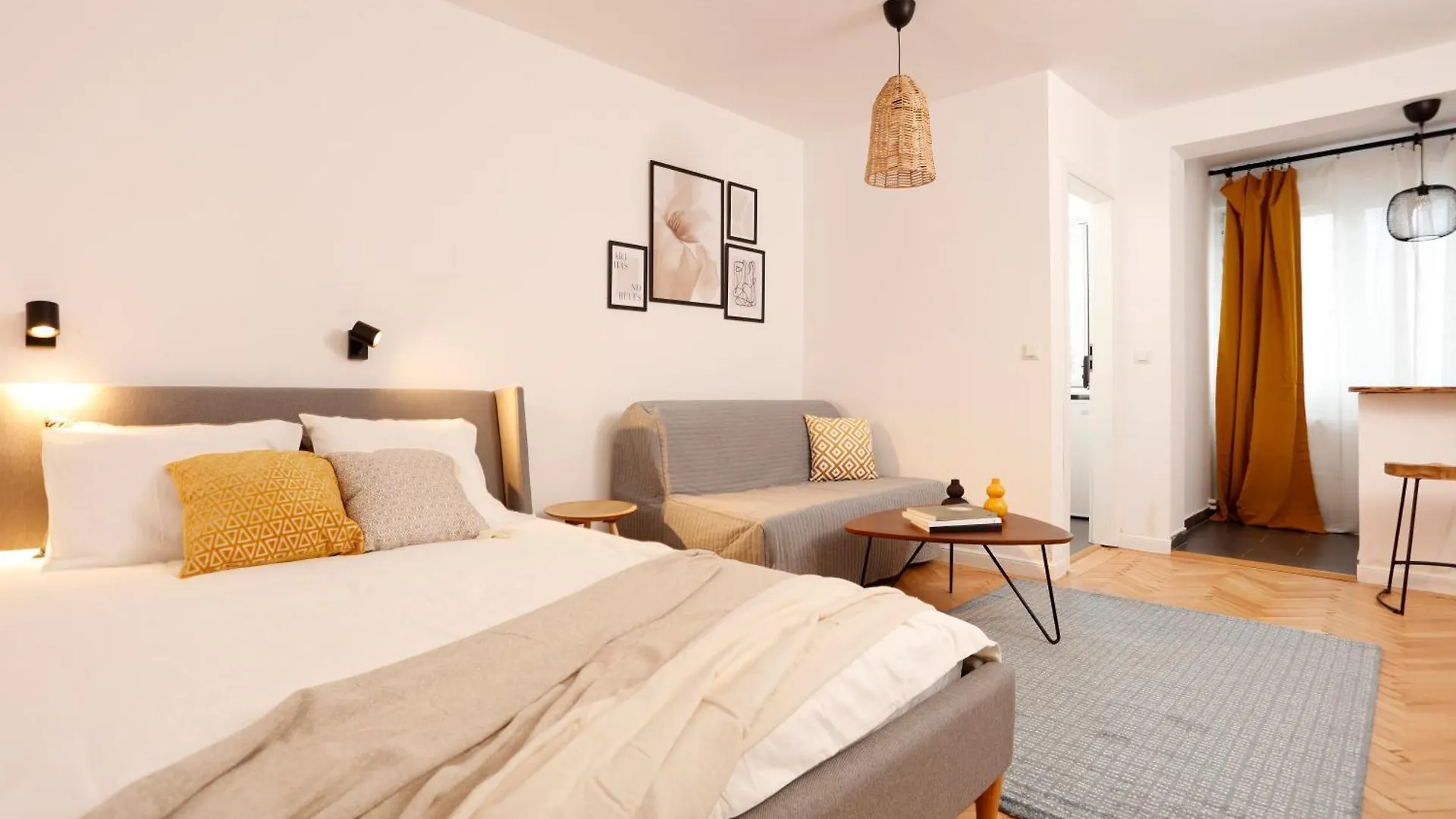 Retreat Concept Studio 부쿠레슈티 루마니아