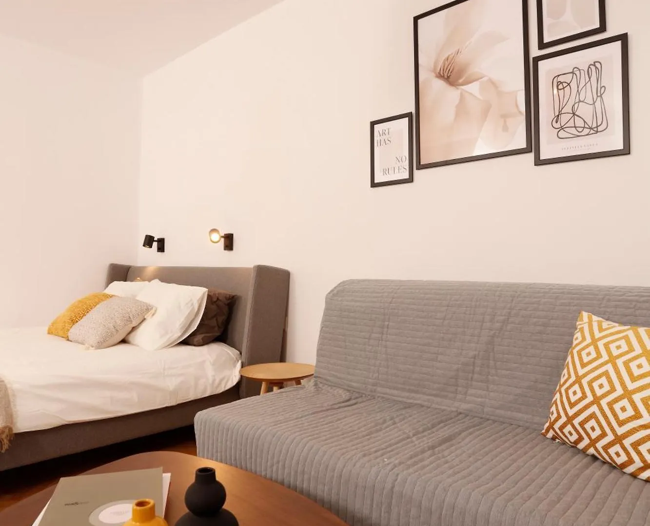 Apartment Retreat Concept Studio Bucharest