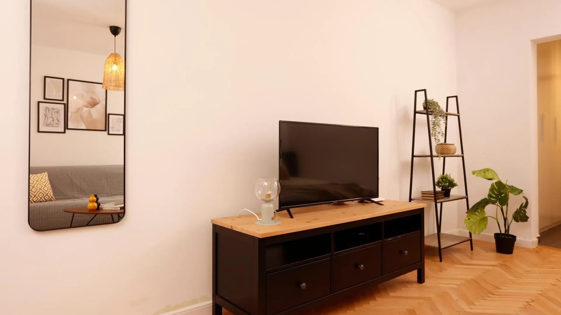 Apartment Retreat Concept Studio Bucharest